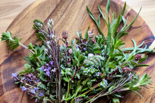 Wildkräuterlimonade